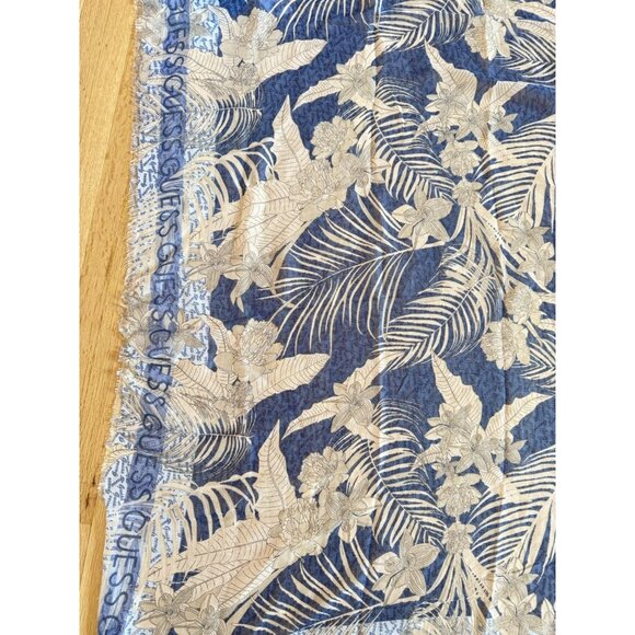 Guess NWT Modal Botanical Blue Floral Print Fringe Square Scarf Logo Tropical - Picture 9 of 9